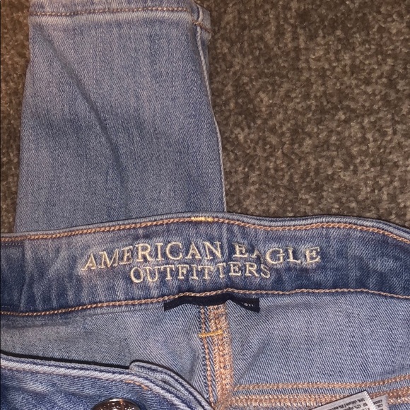 light wash american eagle jeans -accepting offers! - Picture 4 of 4